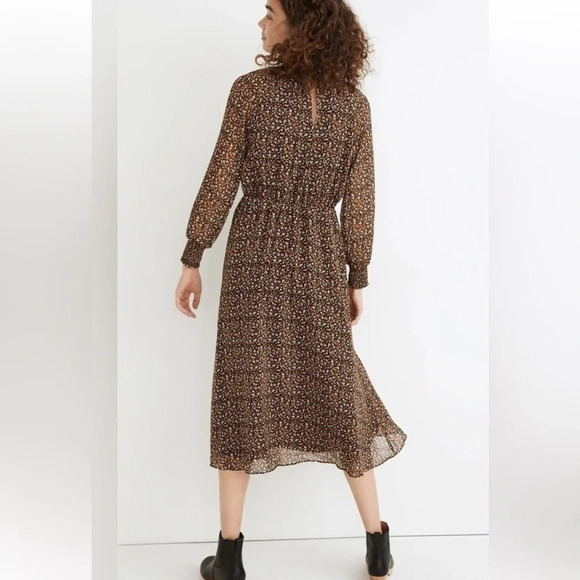 Madewell Resourced Georgette Smocked Neck Midi Dress in Folktale Paisley medium - Picture 12 of 12